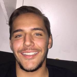 Meet your Posher, Travis